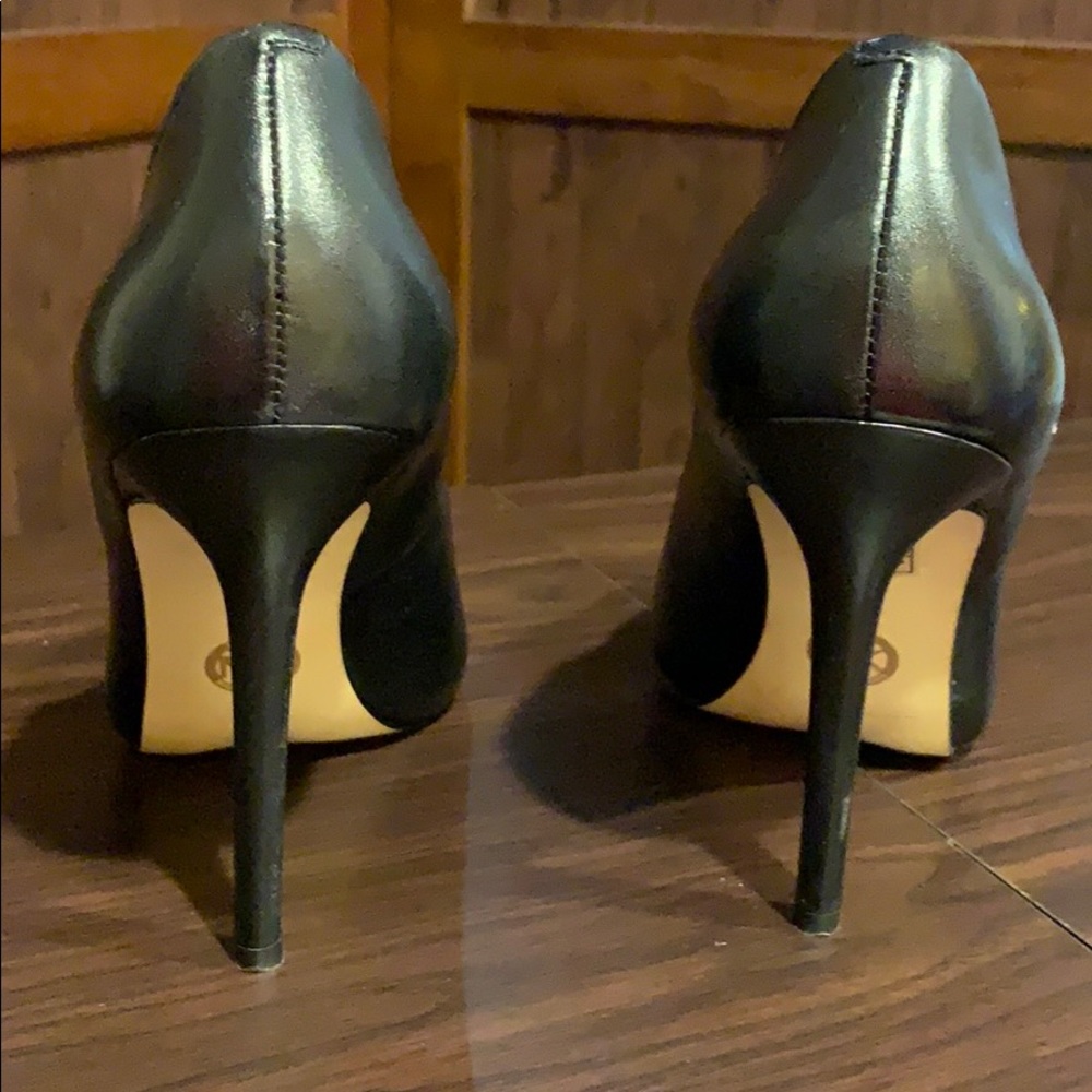 Pumps - image 3